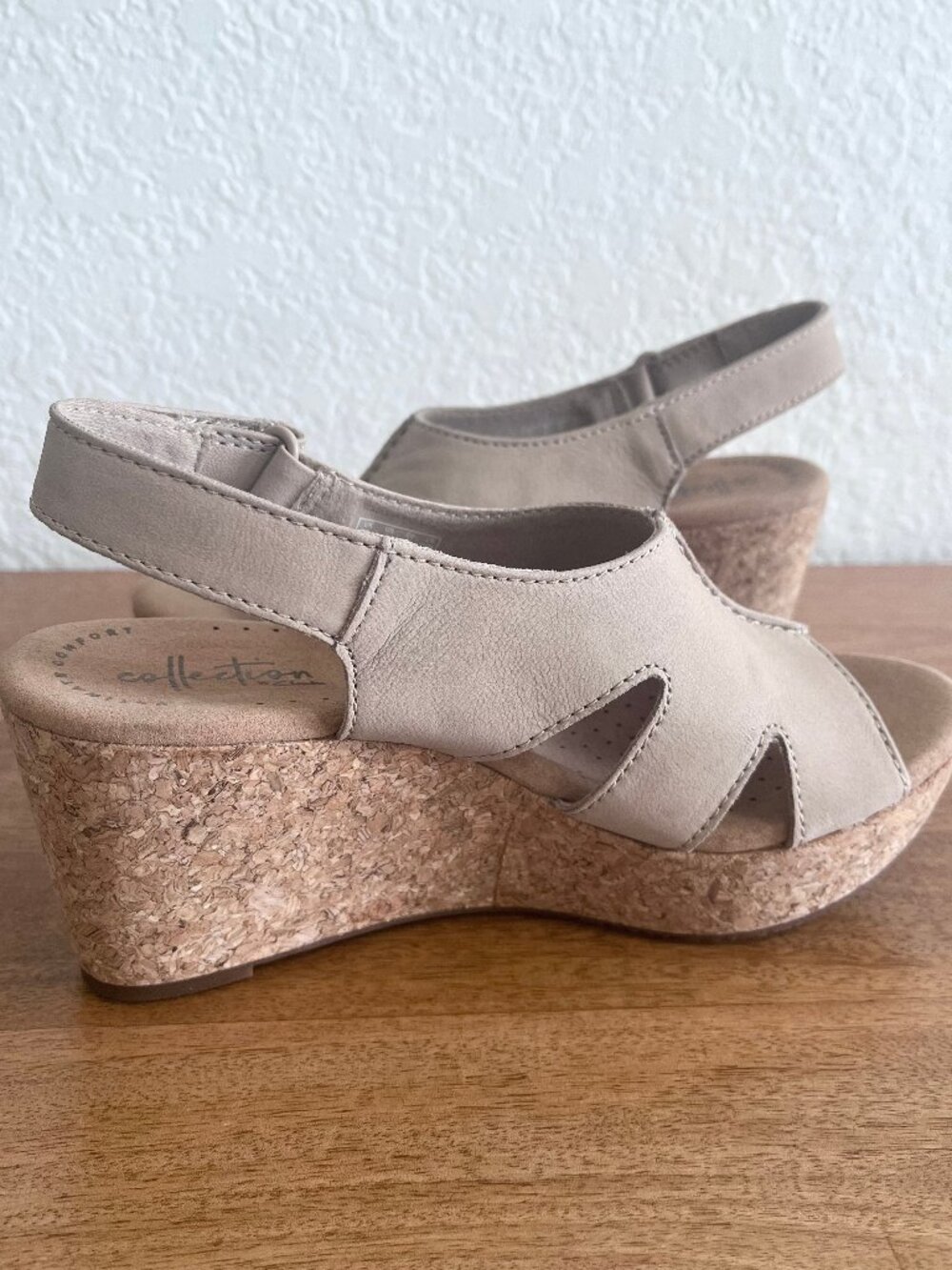 NEW! Clarks Collection Annadel Bari Sand/Natural Suede Wedge Platform Sandal 6 - Picture 4 of 13